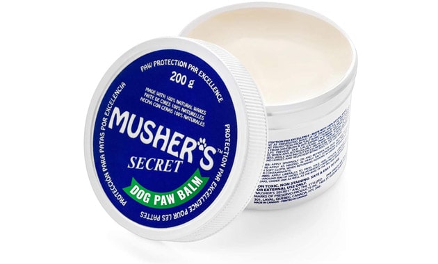 Musher's Secret Dog Paw Wax 200 g (7oz) - Moisturizing Dog Paw Balm that Creates an Invisible Barrier That Protects and Heals Dry Cracked Paws - All-Natural with Vitamin E and Food-Grade Ingredients