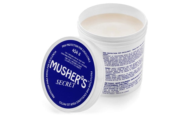 Musher's Secret Dog Paw Wax 454 g (16 oz) - Moisturizing Dog Paw Balm that Creates an Invisible Barrier That Protects and Heals Dry Cracked Paws - All-Natural with Vitamin E and Food-Grade Ingredients